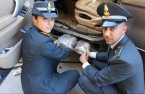 La marijuana nascosta nel suv